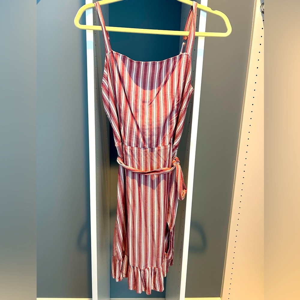 Hollister dress. Burgundy/white stripe. Size large. Adjustable straps. So soft!